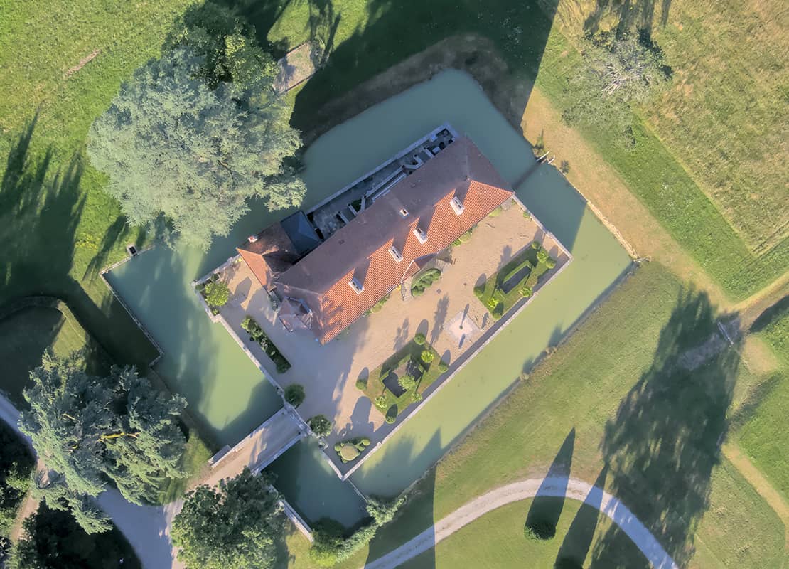 Vue aérienne sur le Château de Contremoret